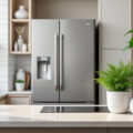 découvrez comment transformer le dessus de votre frigo en un espace déco astucieux et tendance pour optimiser votre cuisine avec style et originalité.